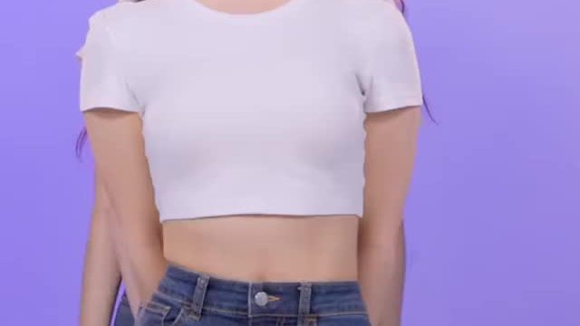 fromis_9 Saerom - Tight white tee and jeans